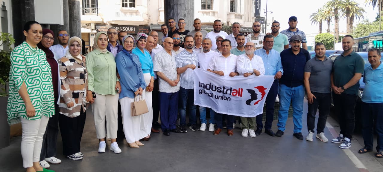 الدار البيضاء : مشاركة فعالة لأعضاء المكتب النقابي لمصنع رونو طنجة UMT في أشغال الشبكة الإقليمية لقطاعي السيارات والطائرات